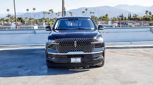INFINITE BLACK MET CC 2025 Lincoln Navigator Reserve