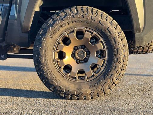 2024 Toyota Tacoma Hybrid Trailhunter