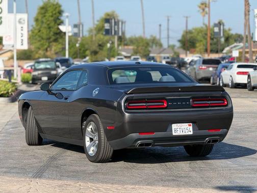 2018 Dodge Challenger SXT