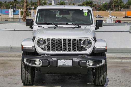 2026 Jeep Wrangler 4-Door Sahara 4x4