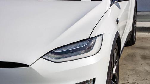 Pearl White Multi-Coat 2023 Tesla Model X Standard Range