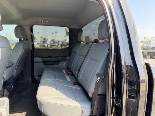 AGATE BLACK 2025 Ford F-350 XL