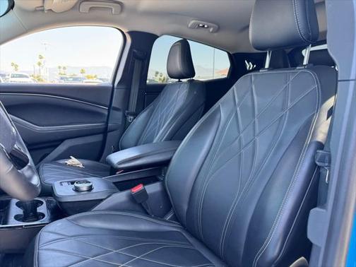 2022 Ford Mustang Mach-E Select