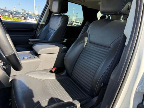 2024 Land Rover Discovery P300 S