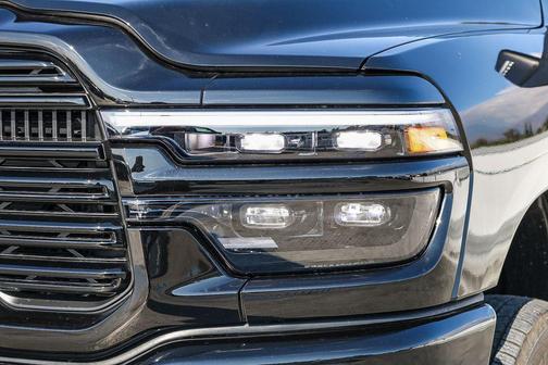 2026 RAM 3500 Laramie Crew Cab 4x4 8' Box