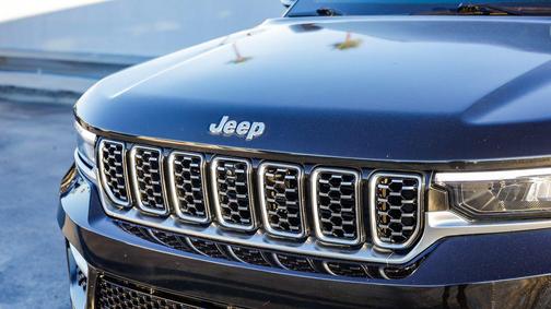 2023 Jeep Grand Cherokee Summit