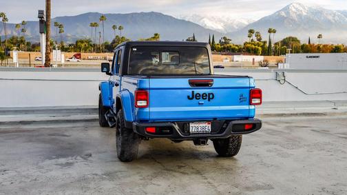2022 Jeep Gladiator Willys 4x4