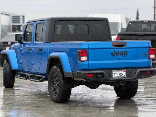 2022 Jeep Gladiator Willys 4x4
