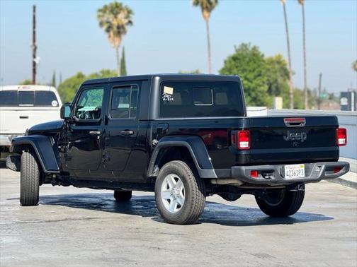 2023 Jeep Gladiator Sport S