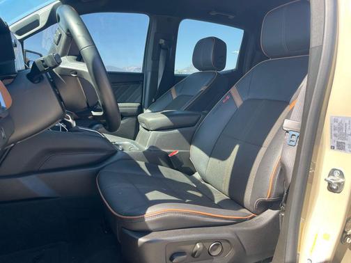 2023 GMC Canyon Base