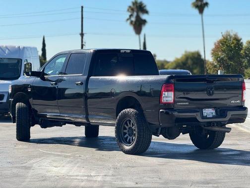2019 RAM 3500 Big Horn Crew Cab 4x4 8' Box