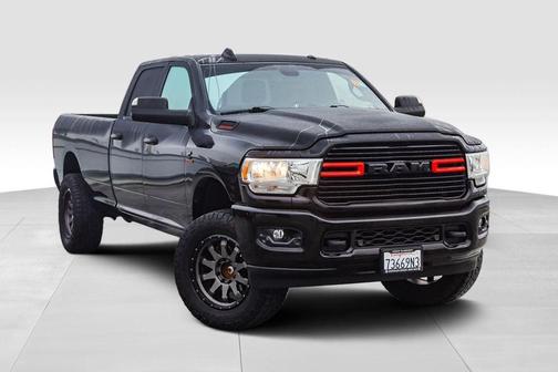 2019 RAM 3500 Big Horn Crew Cab 4x4 8' Box