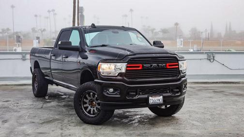 2019 RAM 3500 Big Horn Crew Cab 4x4 8' Box