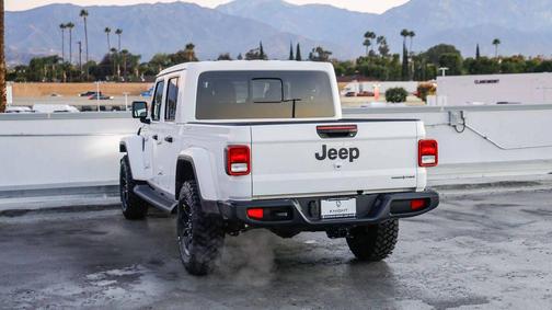 2025 Jeep Gladiator High Tide