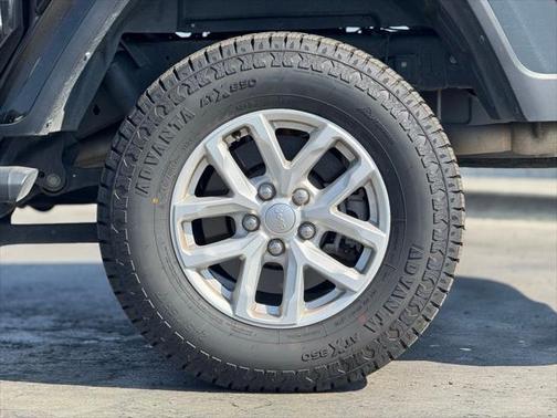 2023 Jeep Gladiator Sport S