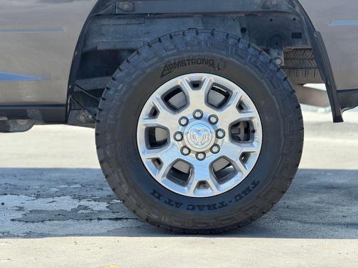 Granite Crystal Metallic Clearcoat 2024 RAM 2500 Laramie Crew Cab 4x4 6'4' Box