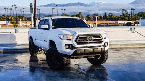 2022 Toyota Tacoma SR5