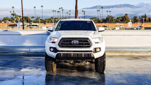 2022 Toyota Tacoma SR5