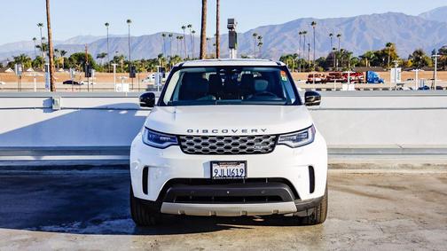 2024 Land Rover Discovery P300 S
