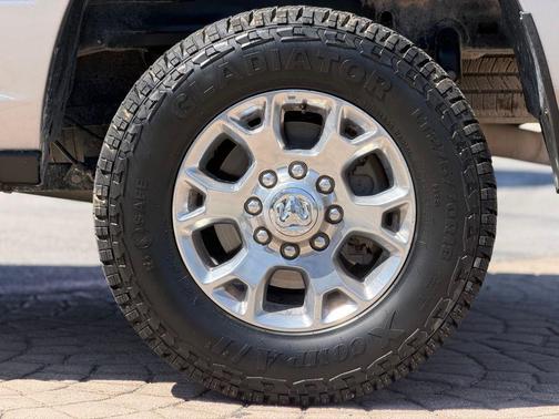 Billet Silver Metallic Clearcoat 2024 RAM 2500 Laramie Crew Cab 4x4 6'4' Box