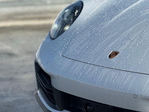 2025 Porsche 911 Carrera