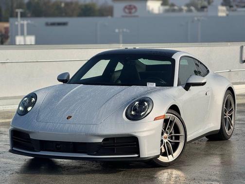 2025 Porsche 911 Carrera