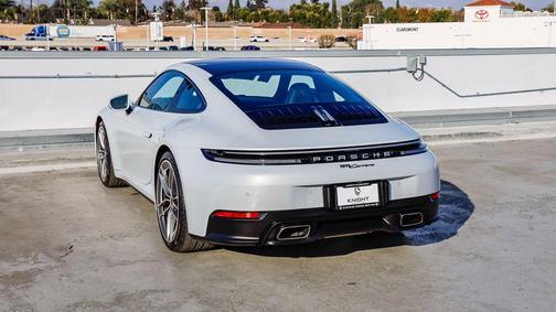 2025 Porsche 911 Carrera