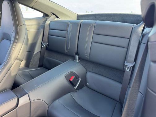 2025 Porsche 911 Carrera