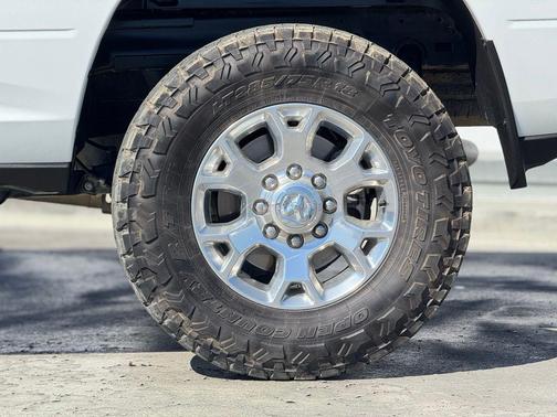 2024 RAM 2500 Laramie Crew Cab 4x4 6'4' Box