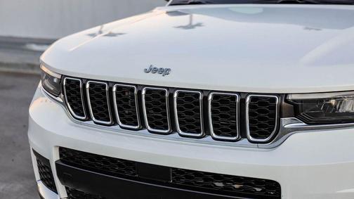 2023 Jeep Grand Cherokee L Laredo