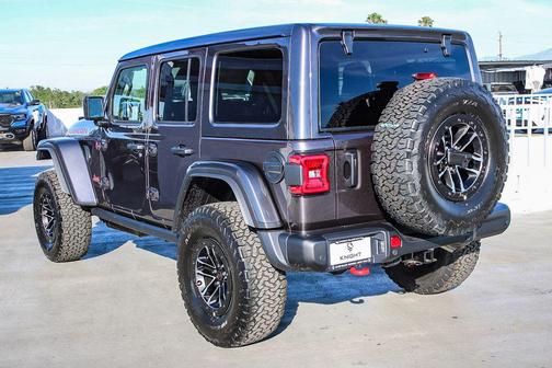 Granite Crystal Metallic Clearcoat 2026 Jeep Wrangler Rubicon