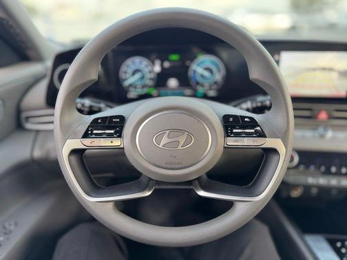2024 Hyundai ELANTRA HEV Blue