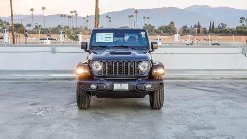 2026 Jeep Gladiator Sport S