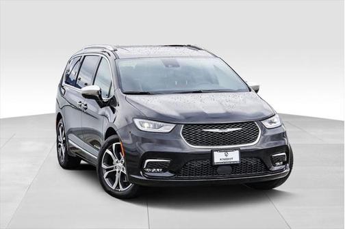 2025 Chrysler Pacifica L