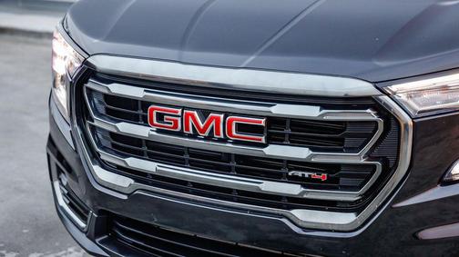2023 GMC Terrain AWD AT4