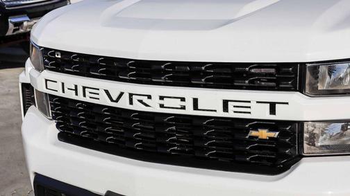 2022 Chevrolet Silverado 1500 Custom