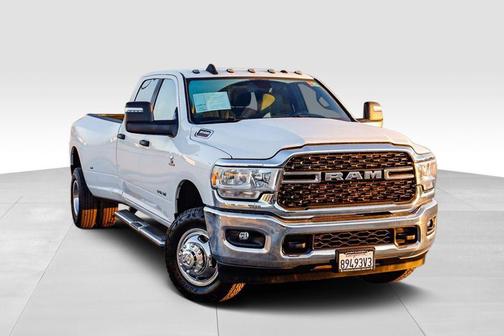 2024 RAM 3500 Big Horn Crew Cab 4x4 8' Box