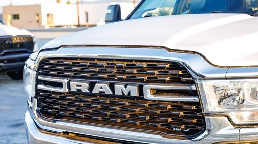 2024 RAM 3500 Big Horn Crew Cab 4x4 8' Box