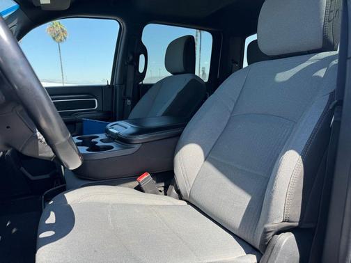 2024 RAM 3500 Big Horn Crew Cab 4x4 8' Box
