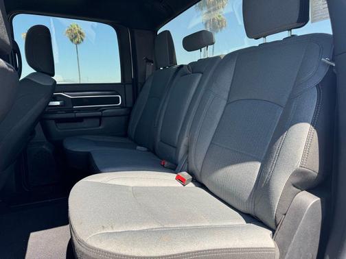 2024 RAM 3500 Big Horn Crew Cab 4x4 8' Box