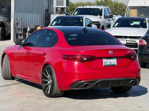Alfa Rosso 2019 Alfa Romeo Giulia Sport