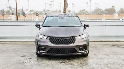 2022 Chrysler Pacifica Hybrid Touring L