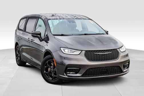 2022 Chrysler Pacifica Hybrid Touring L