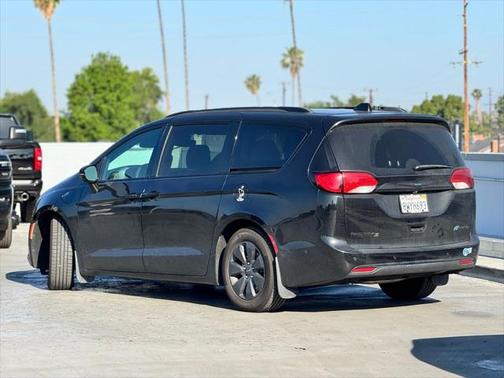 2020 Chrysler Pacifica Hybrid Limited