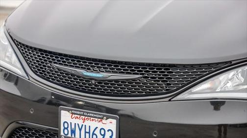 2020 Chrysler Pacifica Hybrid Limited
