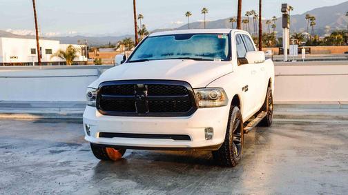2018 RAM 1500 Night Crew Cab 4x4 5'7' Box