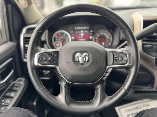 2024 RAM 2500 Laramie Crew Cab 4x4 6'4' Box