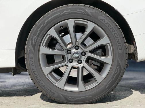 2024 Land Rover Range Rover Sport SE