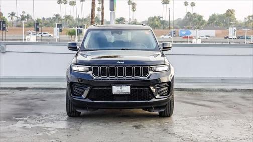 2023 Jeep Grand Cherokee Laredo