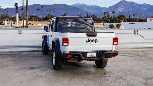 2023 Jeep Gladiator Sport S